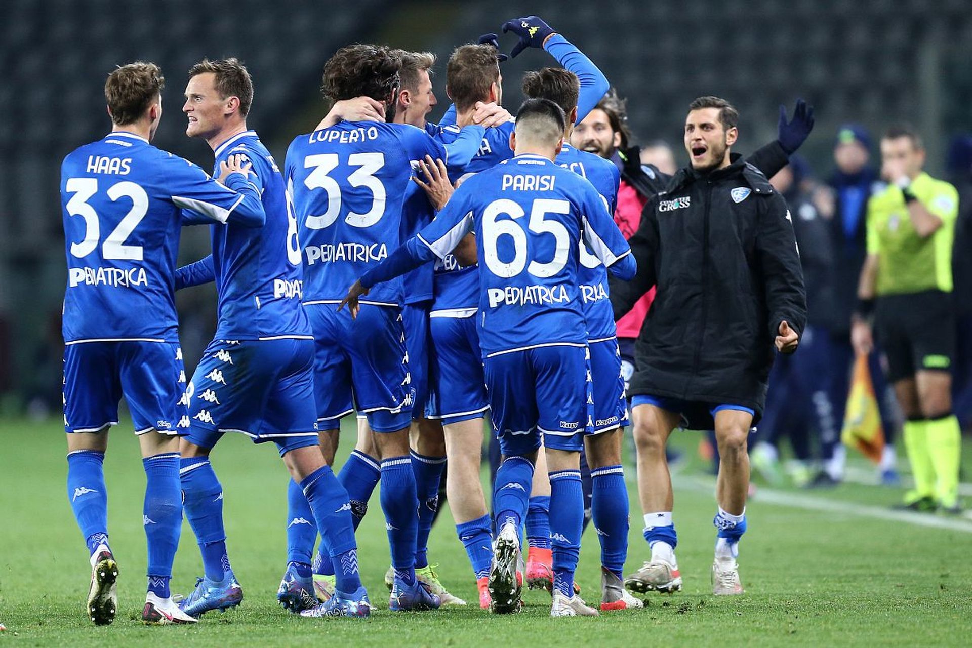 后防的一个 后防的一个